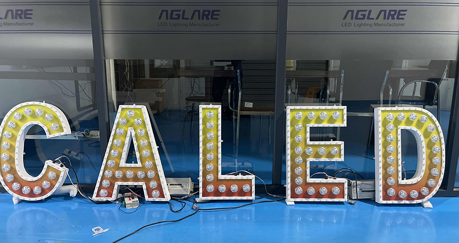 ��������LED������������ĸ��:����ָ��