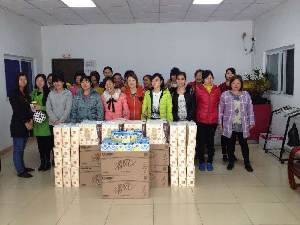 3��8��Ů��ڸ���